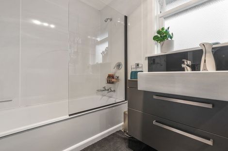 Photo of property in 677 Main South Road, Islington, Christchurch, 8042