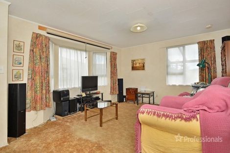 Photo of property in 1 Lowes Place, Solway, Masterton, 5810