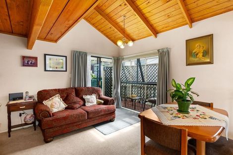 Photo of property in 28 Maori Hut Road, Red Beach, 0932