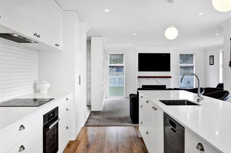 Photo of property in 53 Maire Street, Inglewood, 4330