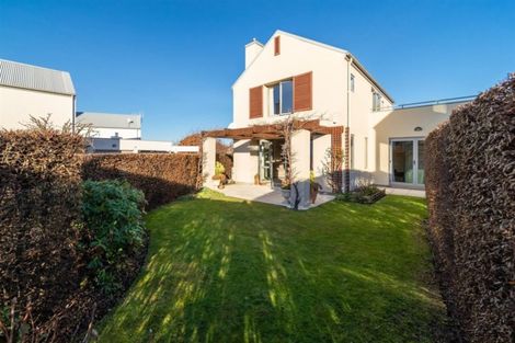 Photo of property in 9 Meadowbrook Place, Wanaka, 9305