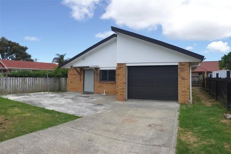 Photo of property in 2 Vine Street, Mangere East, Auckland, 2024