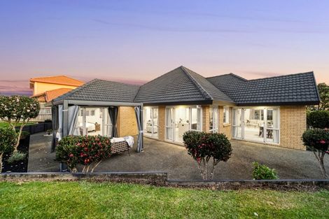 Photo of property in 38 Dannemora Drive, Dannemora, Auckland, 2016