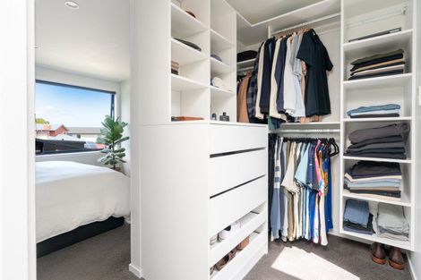 Photo of property in 2/50 Mandalay Terrace, Khandallah, Wellington, 6035