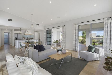 Photo of property in 9 Taranui Way, Paraparaumu Beach, Paraparaumu, 5032