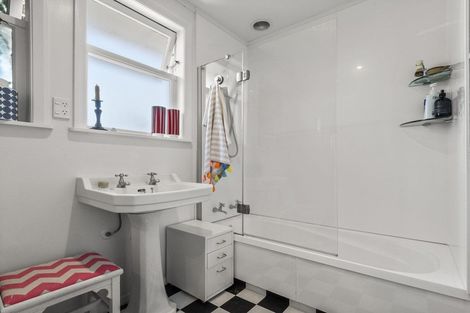 Photo of property in 21 Tasman Street, Havelock North, 4130