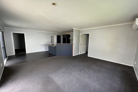 Photo of property in 5 Universal Drive, Henderson, Auckland, 0610
