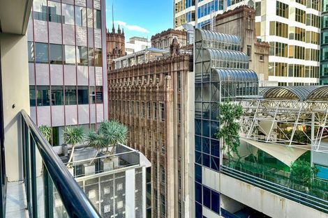 Photo of property in 6 Lancelot Road, Orewa, 0931