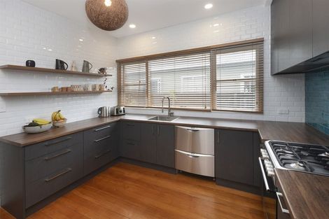 Photo of property in 65 Opawa Road, Waltham, Christchurch, 8023