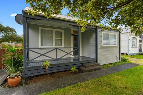 Photo of property in 8 London Street, Eltham, 4322