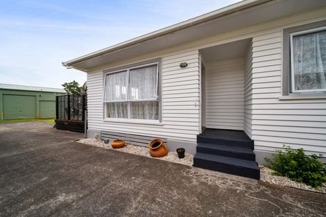 Photo of property in 6 Grey Street, Hawera, 4610
