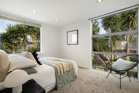 Photo of property in 49 Parr Terrace, Castor Bay, Auckland, 0620