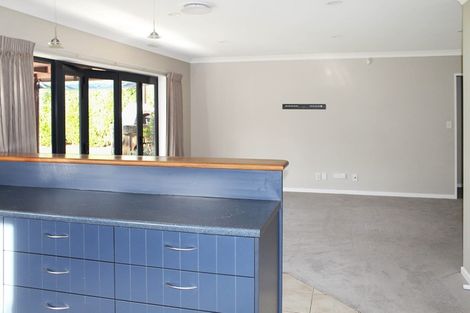 Photo of property in 153 Ruapehu Drive, Fitzherbert, Palmerston North, 4410