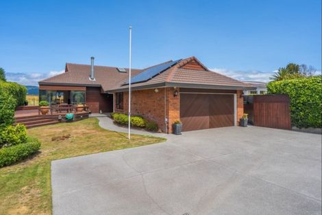 Photo of property in 58 Golf Road, Paraparaumu Beach, Paraparaumu, 5032