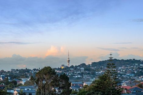 Photo of property in 18 Hepper Street, New Lynn, Auckland, 0600