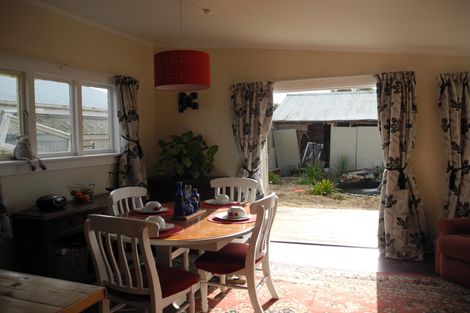 Photo of property in 22 Timaru Road, Waimate, 7924