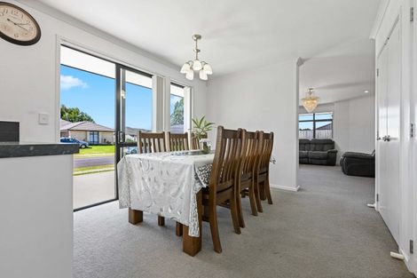 Photo of property in 44 Edgeview Crescent, Fitzroy, Hamilton, 3206