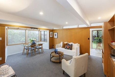 Photo of property in 16 Kent Lodge Avenue, Avonhead, Christchurch, 8042