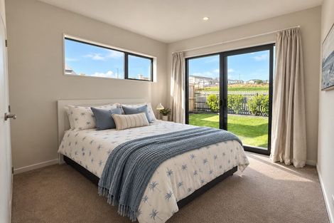 Photo of property in 38 Whakairo Crescent, Gulf Harbour, Whangaparaoa, 0930