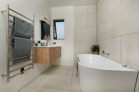 Photo of property in 15 Alice Burn Drive, Luggate, Wanaka, 9383