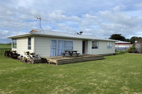 Photo of property in 33 Gloucester Street, Patea, 4520