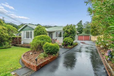 Photo of property in 4 Birch Grove, Pinehaven, Upper Hutt, 5019