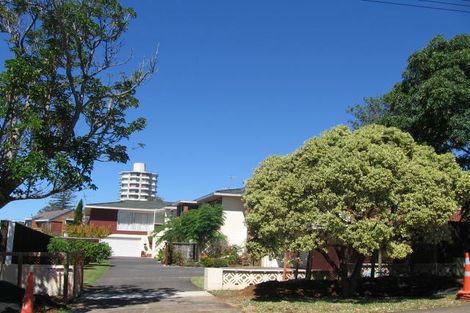 Photo of property in 2/6 Pierce Road, Milford, Auckland, 0620