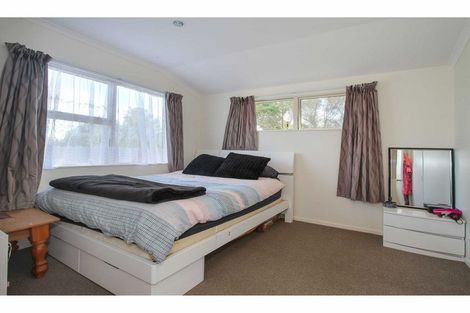 Photo of property in 40 Roberts Road, Glenfield, Auckland, 0629