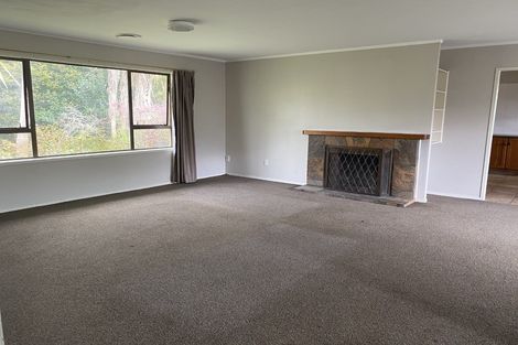 Photo of property in 121 Chamberlain Road, Massey, Auckland, 0614