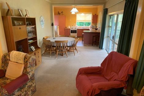 Photo of property in 10 Conway Road, Eltham, 4322