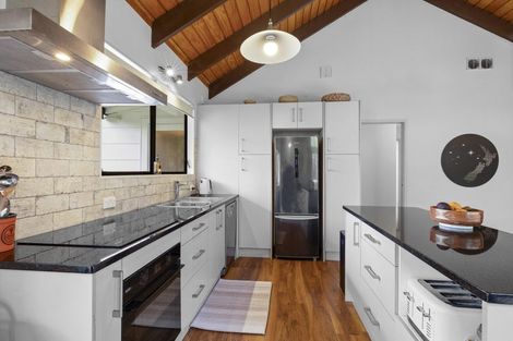 Photo of property in 19 Thames Street, Welbourn, New Plymouth, 4310