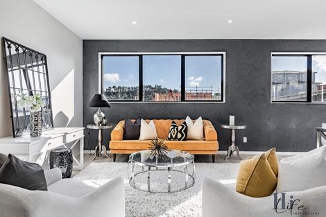 Photo of property in 8 Celestial Crescent, Orewa, 0931