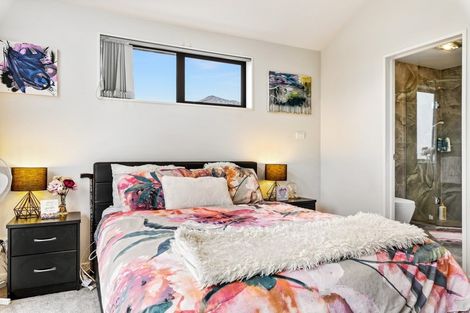 Photo of property in 9 Mettam Drive, Swanson, Auckland, 0614