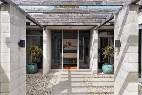 Photo of property in 289 Riverbank Road, Wanaka, 9382