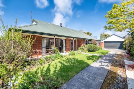 Photo of property in 41 Karnak Crescent, Russley, Christchurch, 8042