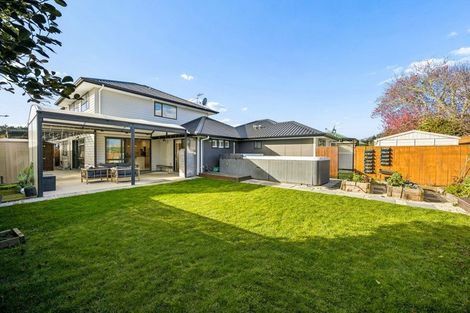 Photo of property in 14 Kahika Grove, Huapai, Kumeu, 0810