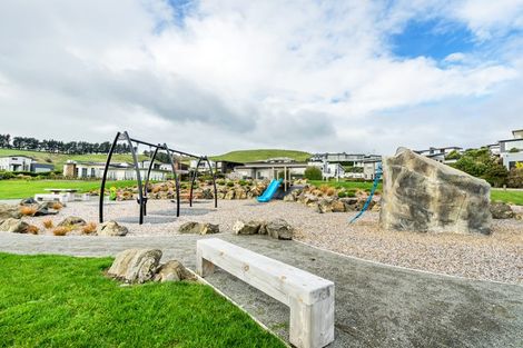 Photo of property in 16 Quarry Hill Terrace, Kennedys Bush, Christchurch, 8025