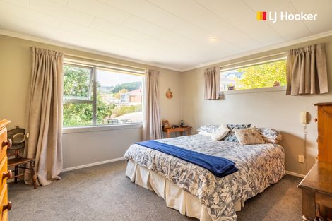 Photo of property in 60 Marion Street, Macandrew Bay, Dunedin, 9014
