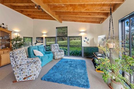 Photo of property in 18 Paetawa Road, Peka Peka, Waikanae, 5391