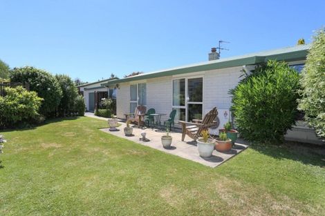 Photo of property in 2/65 Whitby Street, Burnside, Christchurch, 8053