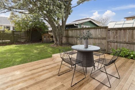 Photo of property in 2/18 Strid Road, Te Atatu South, Auckland, 0610
