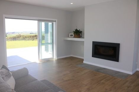 Photo of property in 83 View Road, Halcombe, Feilding, 4779
