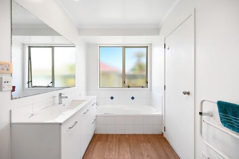 Photo of property in 6 Grevillea Place, Melville, Hamilton, 3206