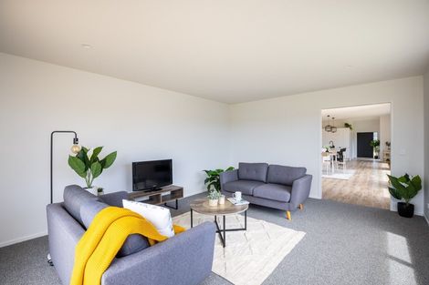 Photo of property in 72 Aratapu Street, Waitara, 4320
