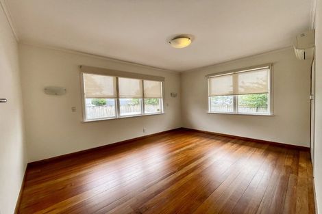 Photo of property in 1/5 Ti Rakau Drive, Pakuranga, Auckland, 2010