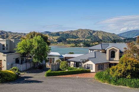 Photo of property in 10 Bowsprit Way, Whitby, Porirua, 5024