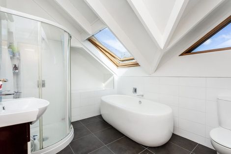 Photo of property in 3 Signal Hill Road, Opoho, Dunedin, 9010