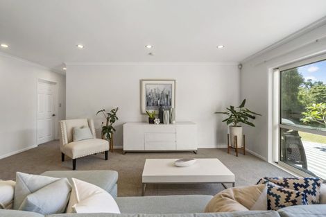 Photo of property in 17 Witton Place, Schnapper Rock, Auckland, 0632