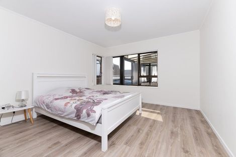 Photo of property in 2/168 Prince Regent Drive, Farm Cove, Auckland, 2012