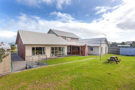 Photo of property in 13 Koromiko Drive, Coromandel, 3506